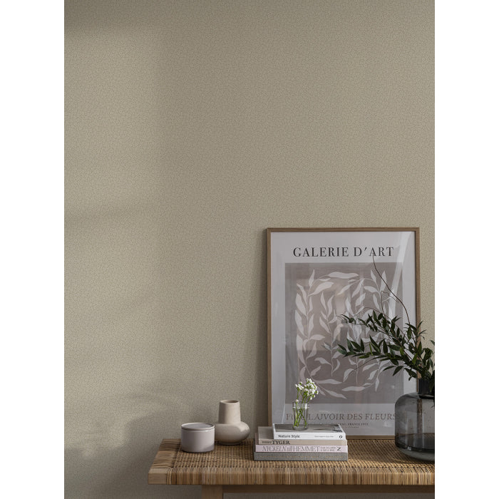 Smulan wallpaper with a subtle little flower, which is both modern and classic