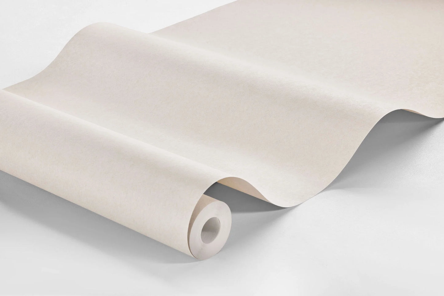 Colored in a warm and subtle light beige tone, our Kim wallpaper is harmonious and elegant in its simplicity.