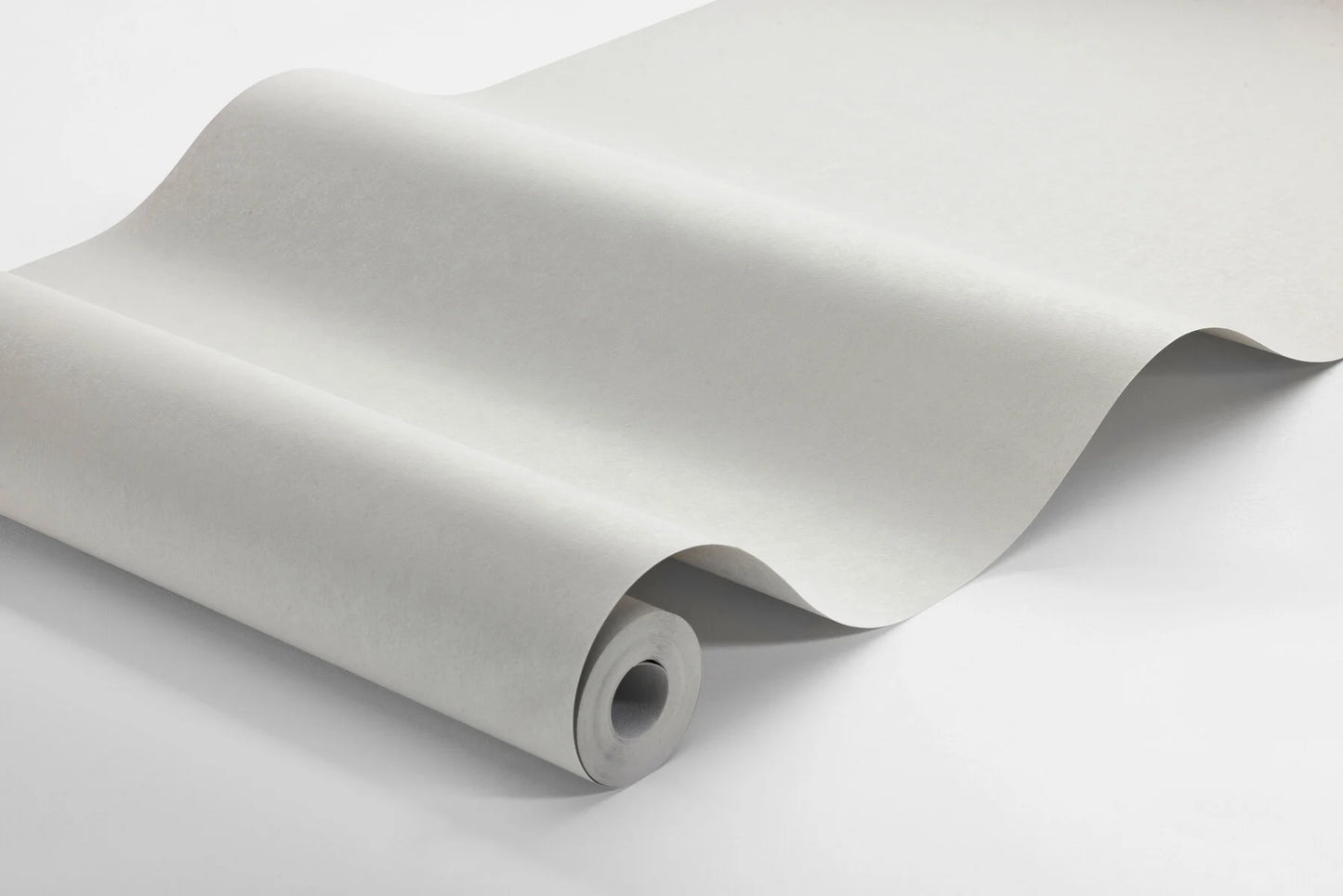 Versatile and timeless, our Tom wallpaper is colored in a neutral grey hue. Ideal for those who want the simplicity of a plain wallpaper yet desire the cosy and warm feel you get from wallpaper.