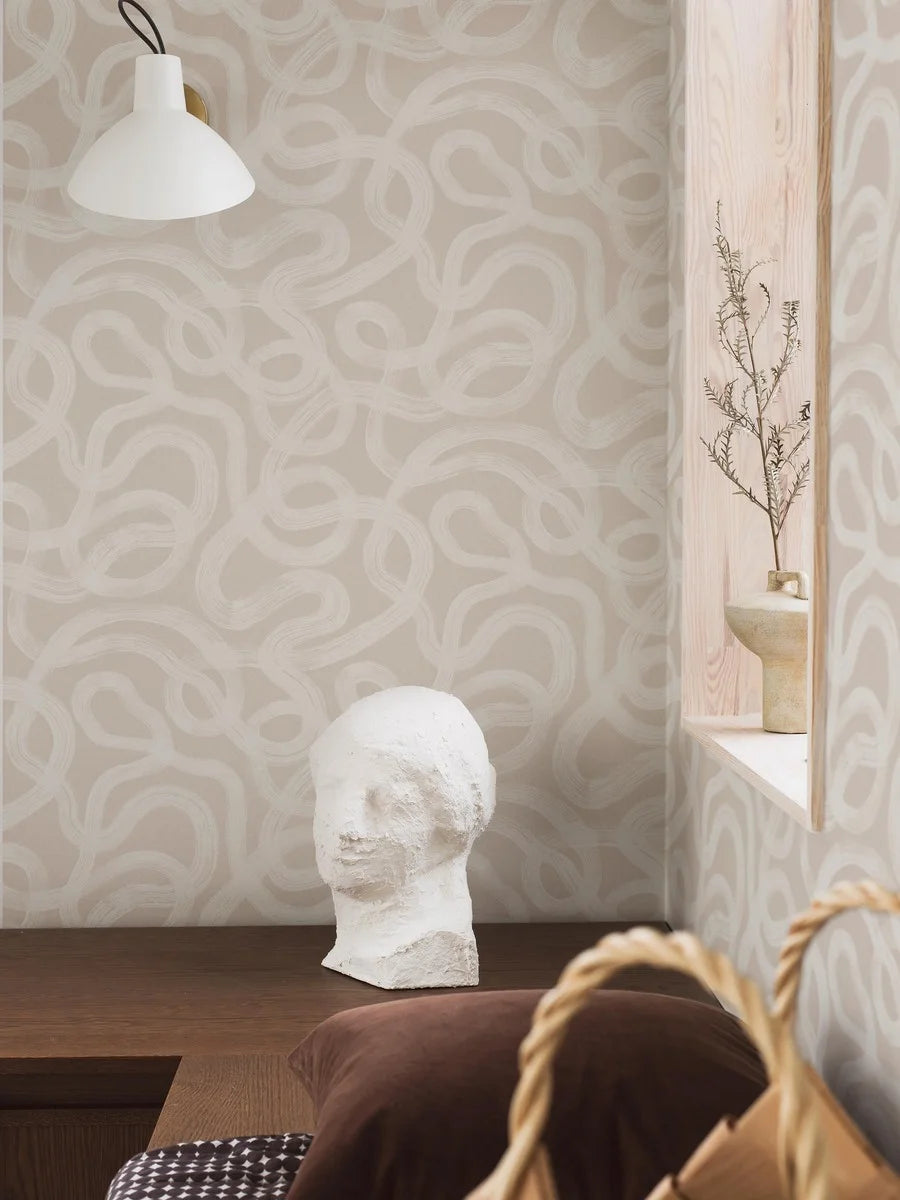 Experience the serene elegance of our Curve wallpaper with white detailing on a soft putty white backdrop.