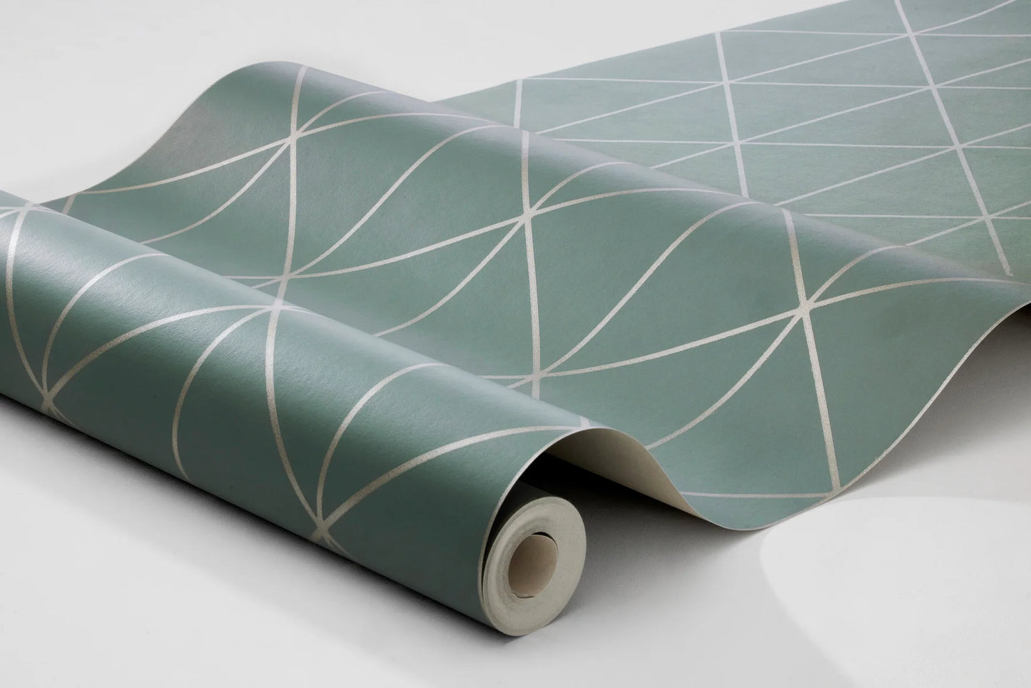 With its striking geometric pattern in shimmering silver set against a green backdrop, our Diamonds wallpaper adds the perfect accent to living rooms in need of an edge.