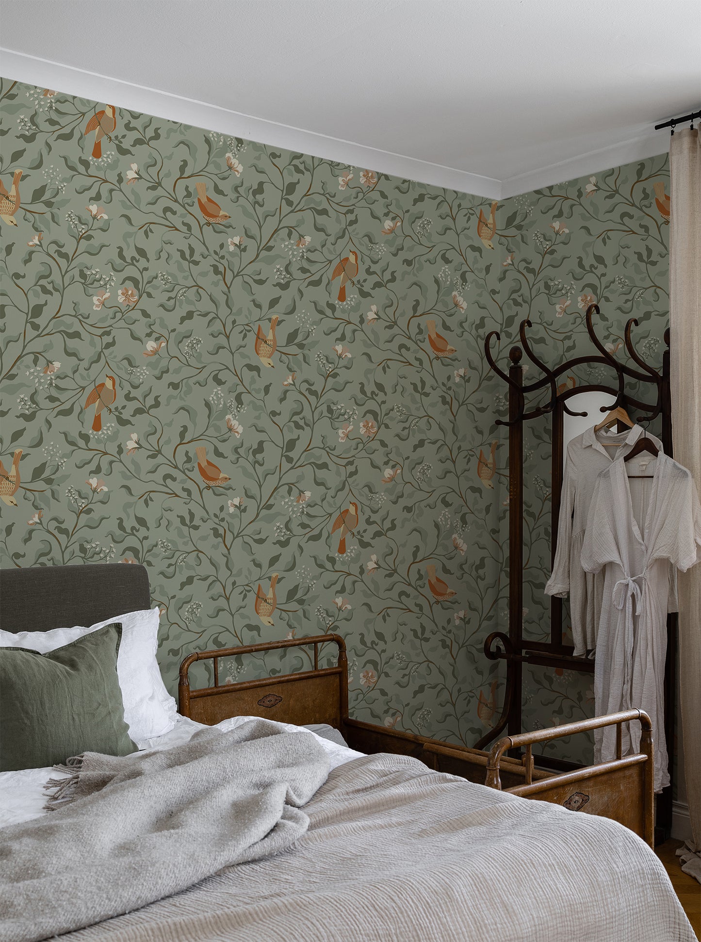 The wallpaper Josefin originates from a longing for spring and birdsong.