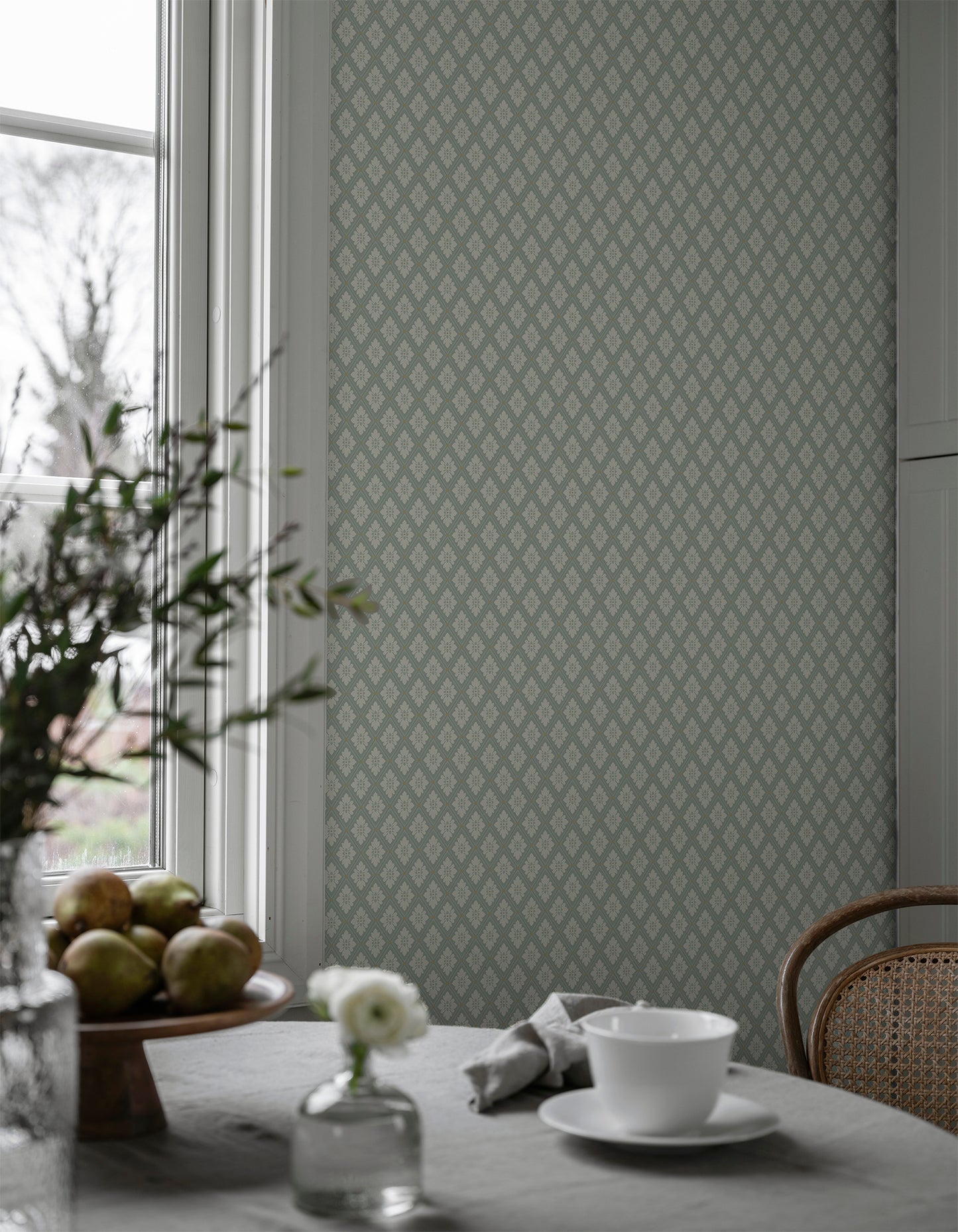 Our new wallpaper Selma is the younger sister of the popular Astrid.