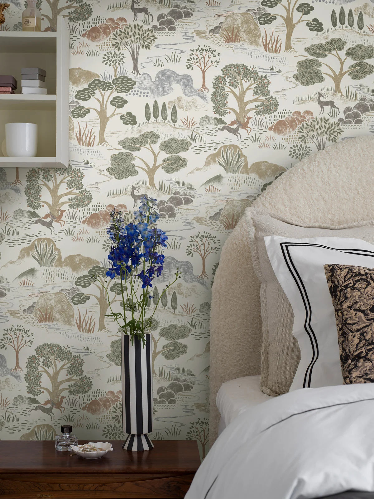 Indulge in the naturalistic allure of our Diana wallpaper in muted tones of olive green, terracotta and warm gray and beige tones.