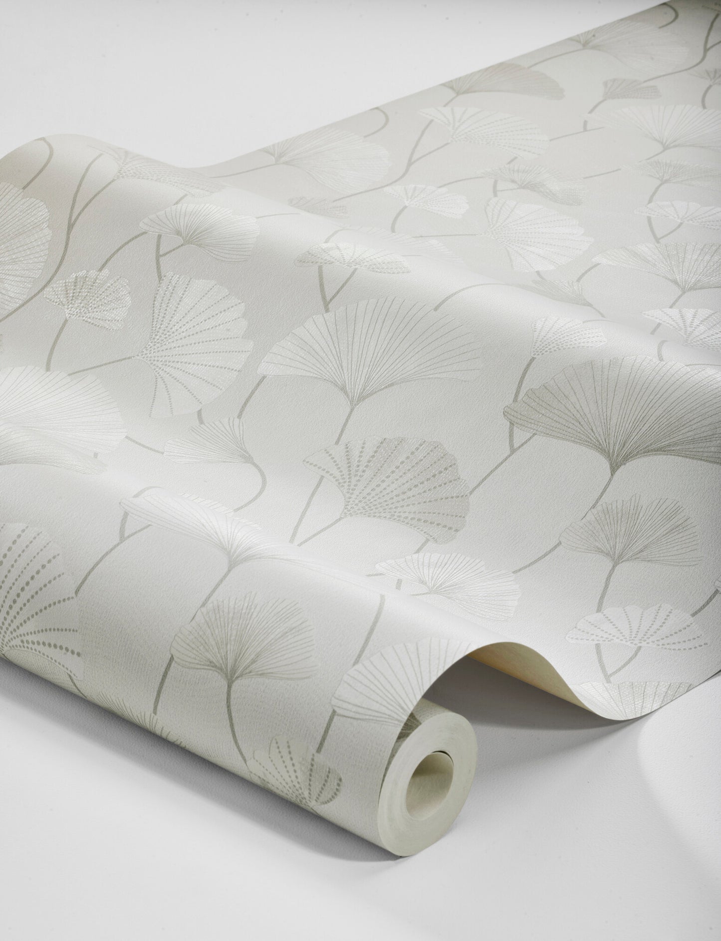 Colored in a gorgeous gray tone with an enchanting light shimmer, our Sophia wallpaper is modern and captivating.