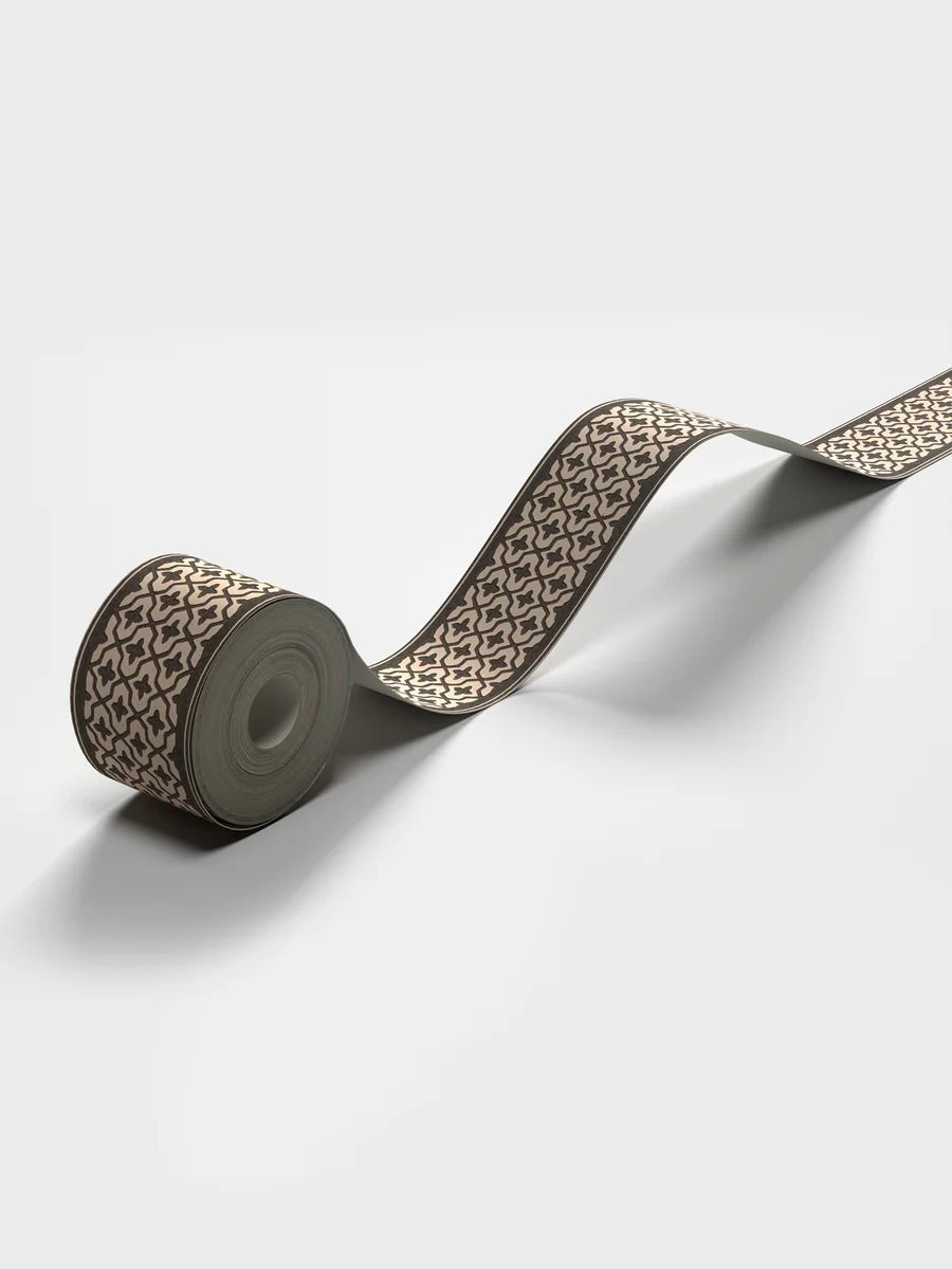 Make a bold statement with our Kalles Bård wallpaper border.