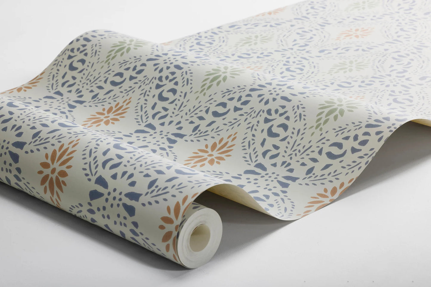 Eye catching and timeless, our Kvarnholmen wallpaper draws inspiration from a stencil held in Kalmar County Museum’s collections.