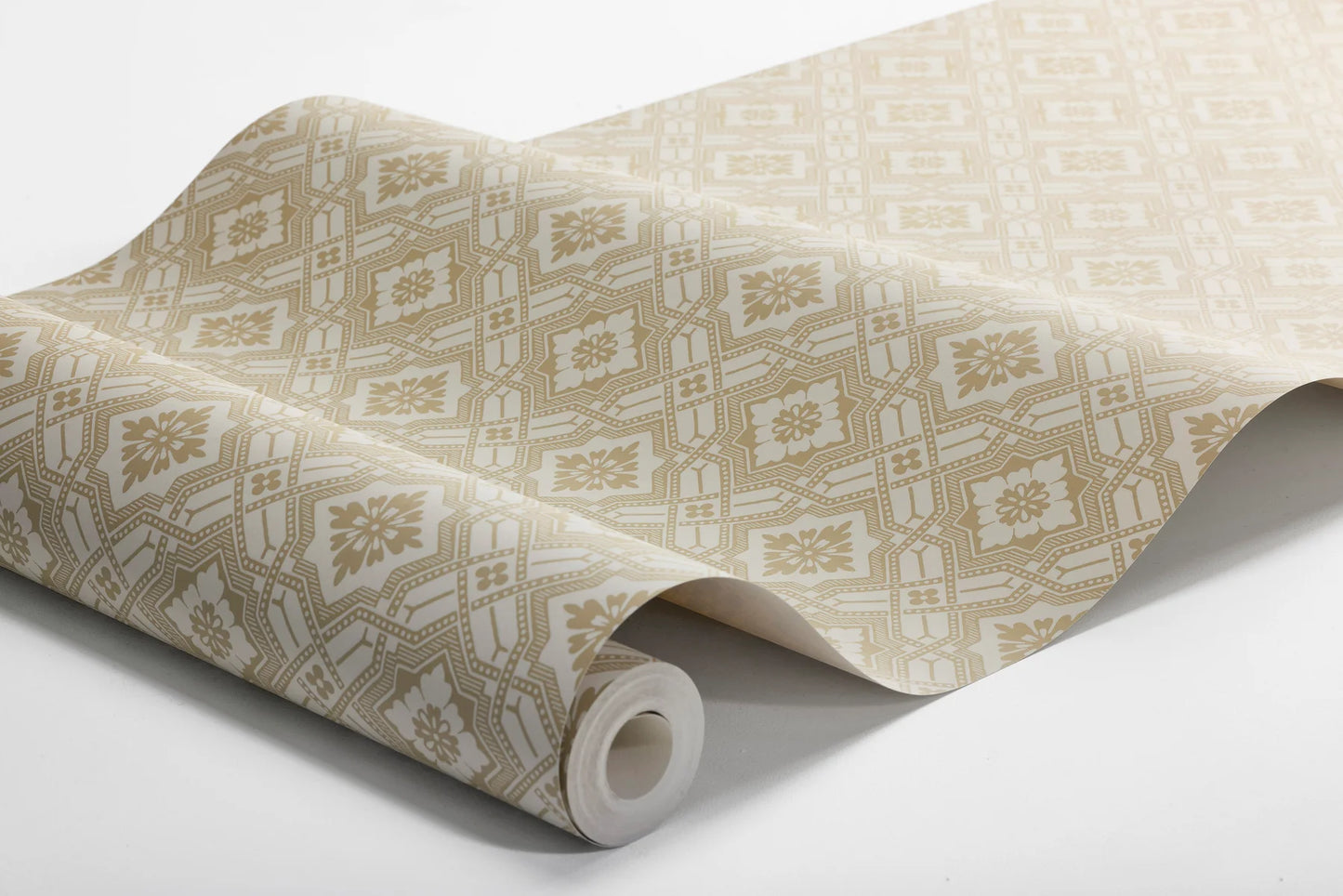Colored in the golden beige tones of the original pattern, our Friedrich wallpaper is ideal for hanging on the ceiling, as well as walls.