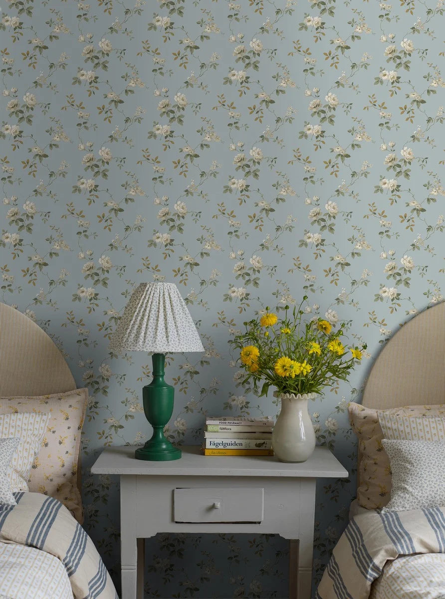 Romantic and breezy, our Värmdö wallpaper is full of early 20th century charm, where floral elegance meets relaxed summer living.