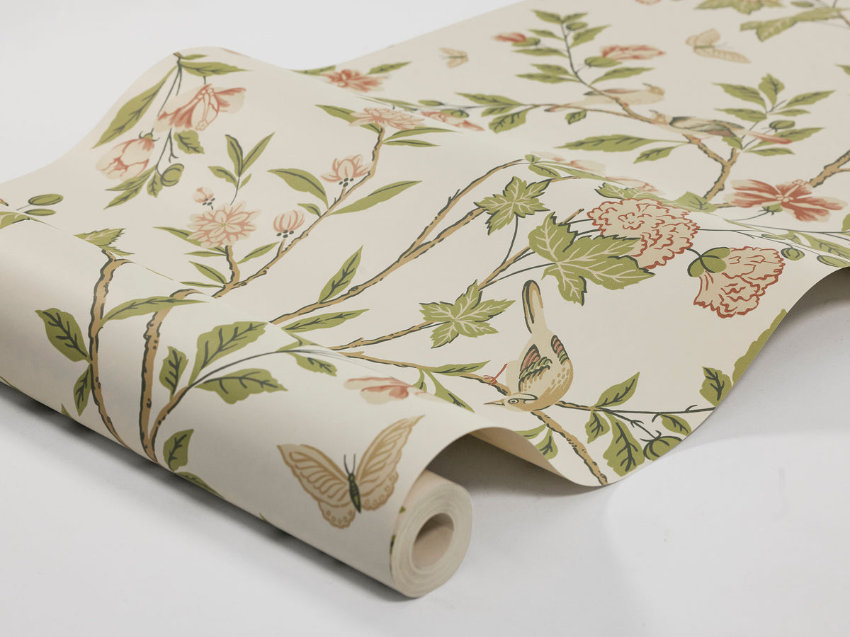 Sophia Magdalena is a light, floral wallpaper with a classic chinoiserie pattern.