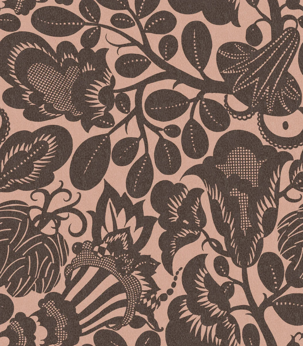 Designed in 1914 by Dagobert Peche, this Semiramis wallpaper takes its name from the ancient queen who created the Hanging Gardens of Babylon.