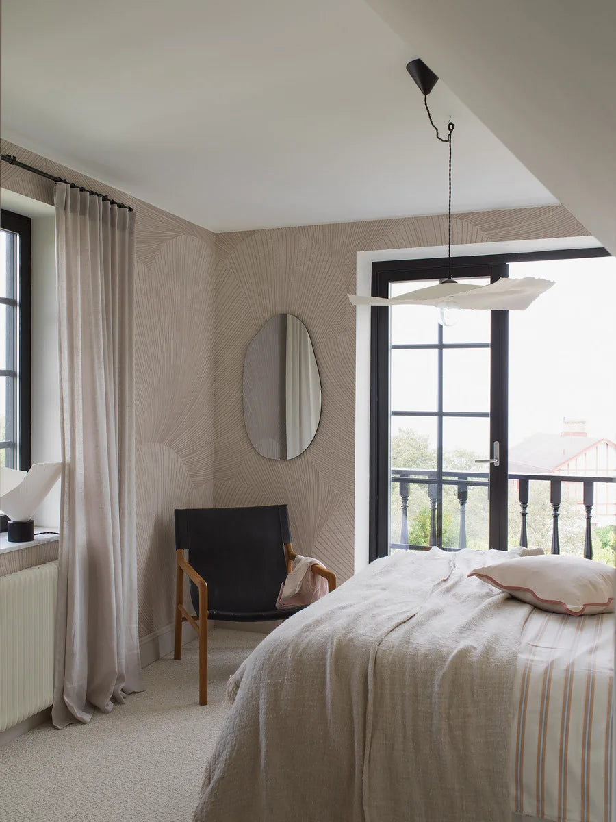 Mirage Grand is a pink, graphic wallpaper in impressive large scale; an enlarged digital print of the Mirage design.