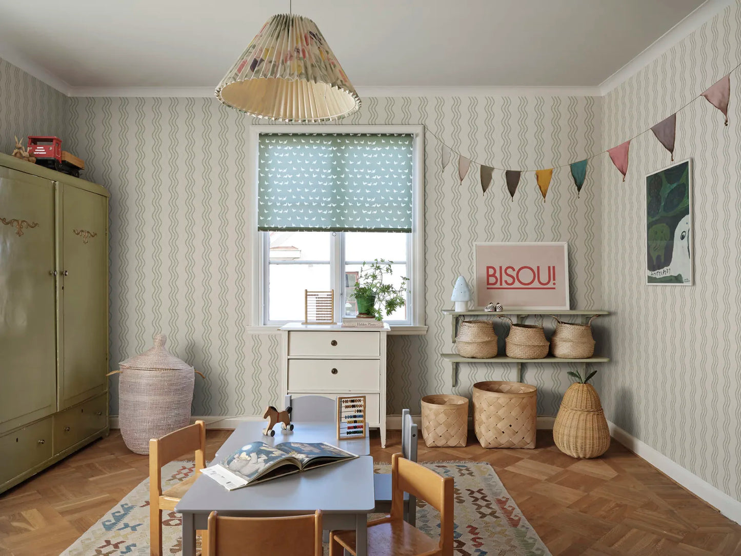 In collaboration with designer Johanna Bradford, we have developed this bold striped wallpaper design that is both unique, has a slightly humorous tone, and looks very stylish on the wall.