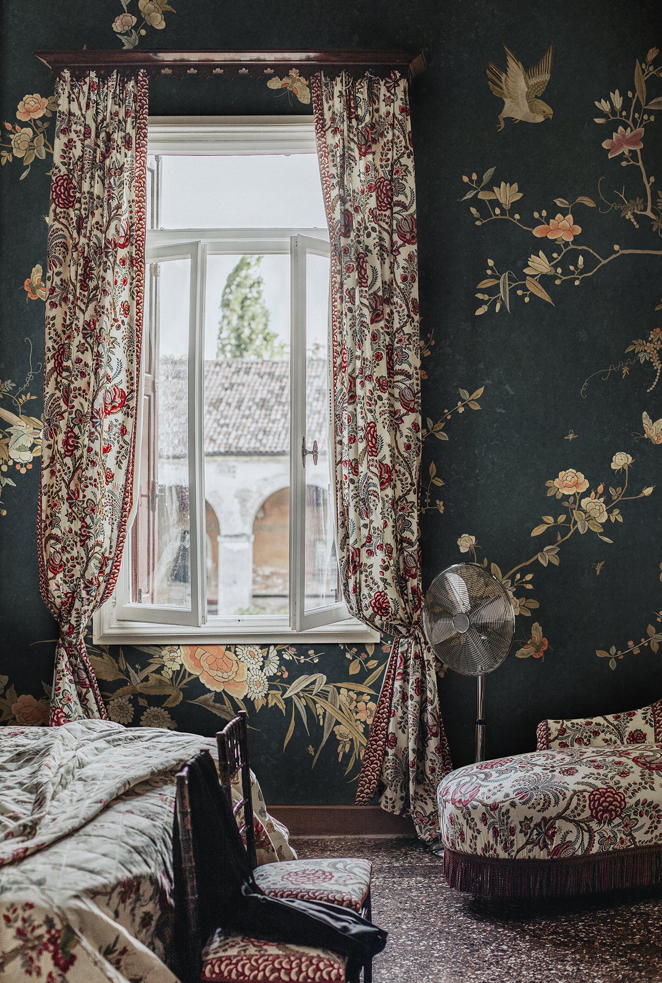 Bloom, Midnight Blue - S10428 Mural