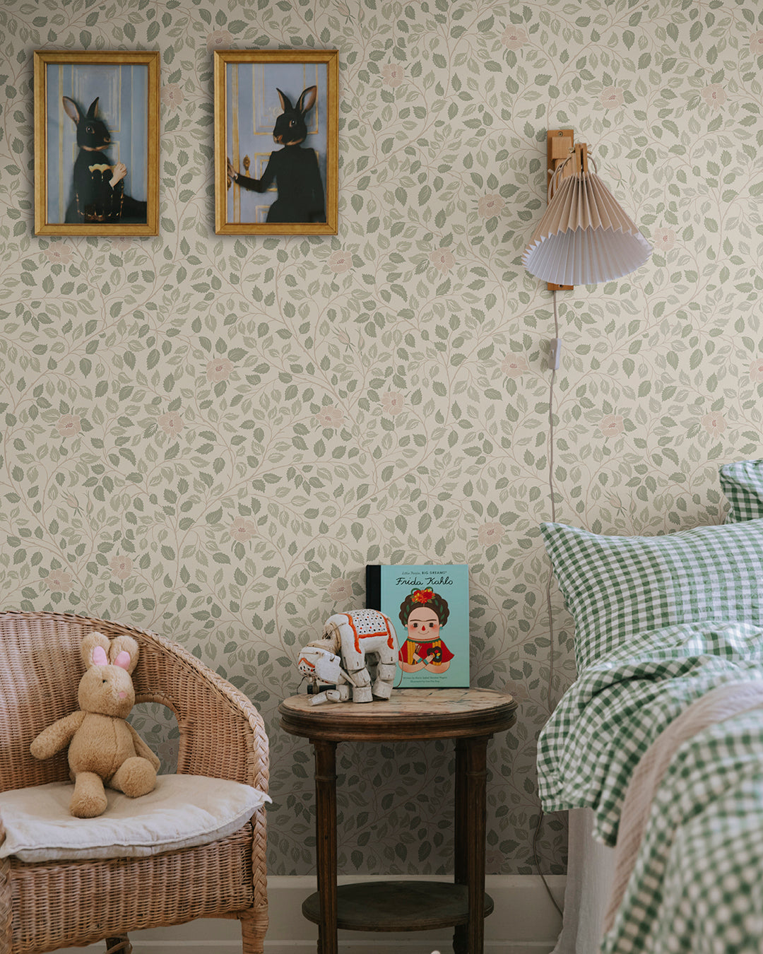 The Castle Rose wallpaper pattern is named after our Swedish royal family's summer residence, Solliden on Öland.