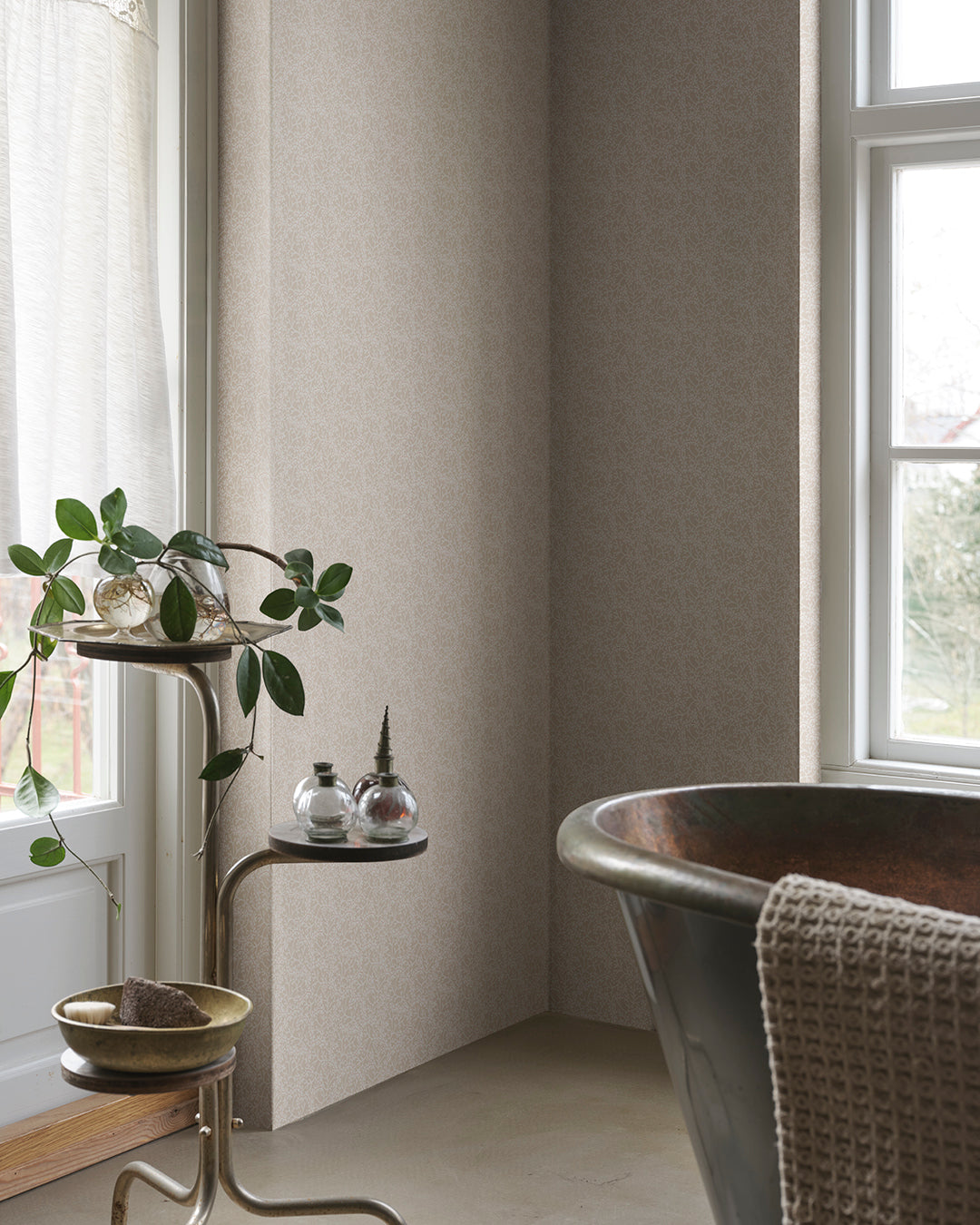 Coral Elegance
Immerse your space in timeless beauty with our Coral Beige wallpaper. The delicate intertwining corals bring a harmonious blend of contemporary and traditional style, adding warmth and sophistication to any room.