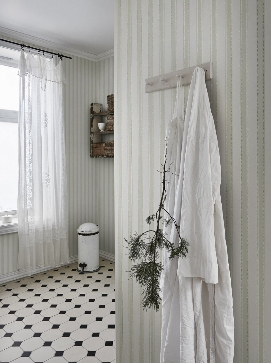 Gustav Light Green - 101-18