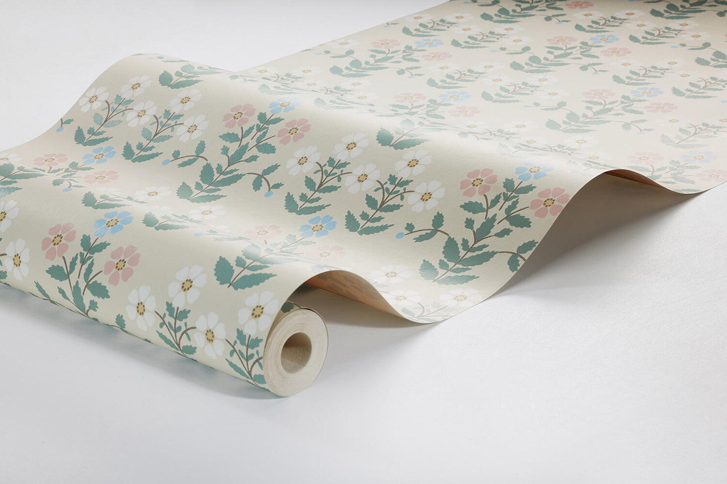 Colored in a clear and warm pastel palette of cream, pink, blue and white, our Sippor wallpaper features a bold and beautiful pattern of the flower it takes its name from.