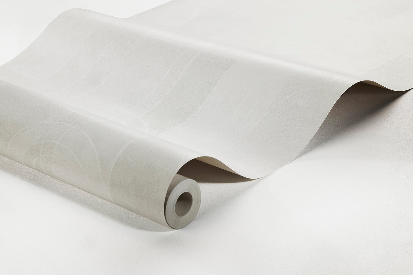 Colored in subtle, light grey tones, our Sjöhagen wallpaper with its geometric designs is fresh, tranquil and graceful.