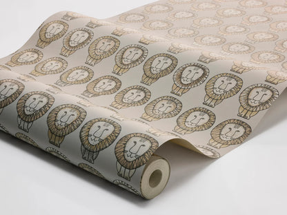 Lisa Larson’s ceramic lions from the 1960s are classic pieces of Scandinavian design. Now the pride of lions has a new lease of life in our Lejon wallpaper.