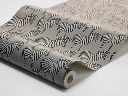 For lovers of pure monochrome design, our Zebra wallpaper keeps Lisa Larson’s 1957 classic ceramic ornament true to its essence.