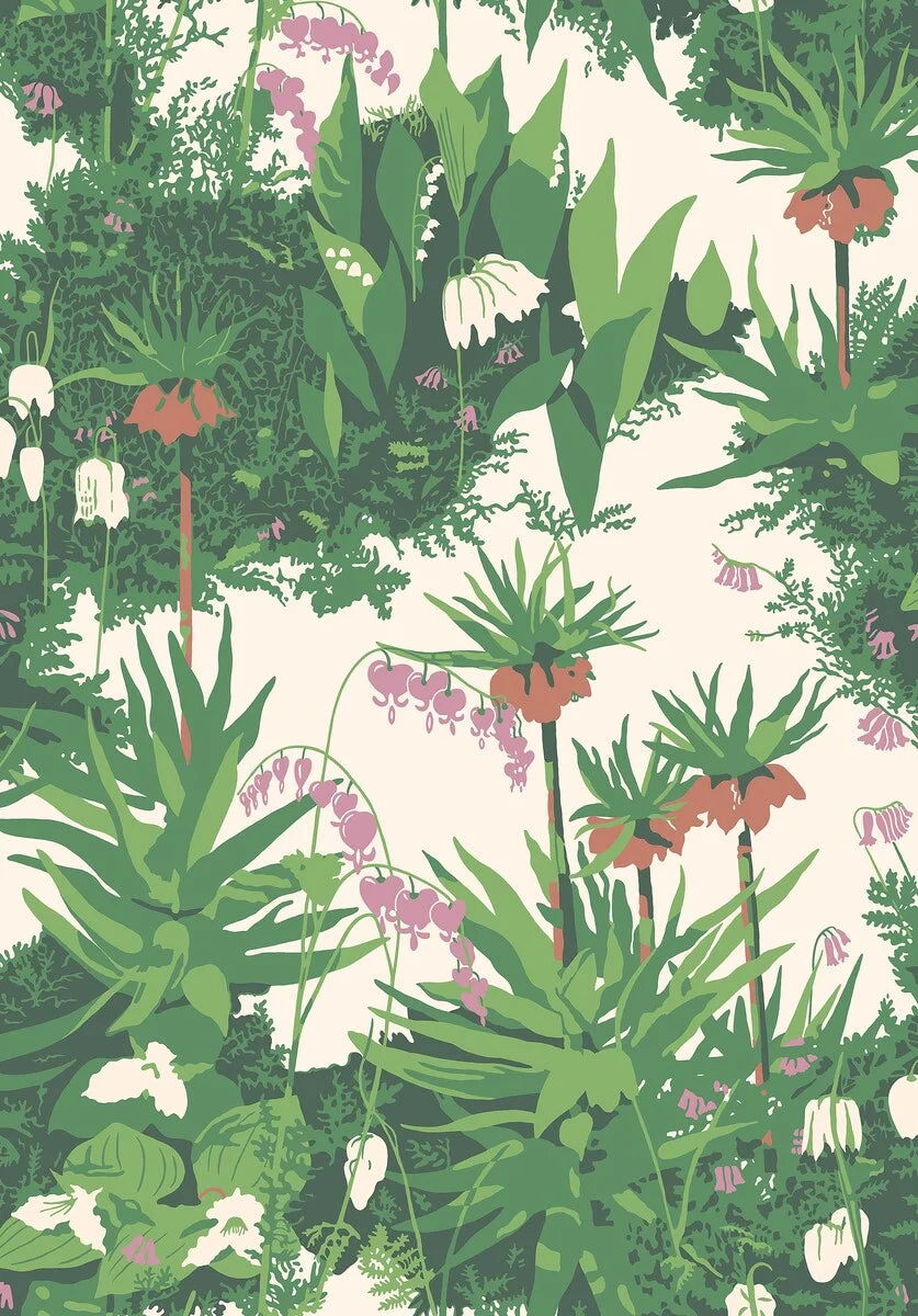 Bursting with the freshness of spring, our Kejsarkrona wallpaper fills walls with graceful blooms of crown imperial, fritillary, lily of the valley, and bleeding heart.