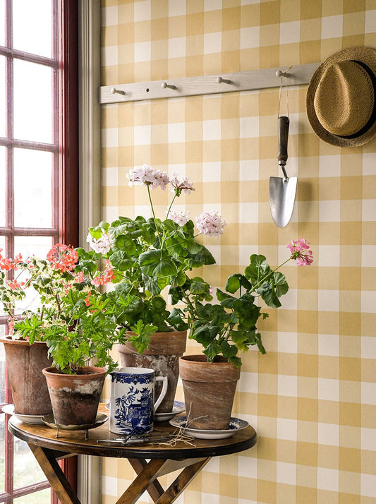  The inspiration to Picnic wallpaper comes from the traditional plain-woven checked fabrics called Gingham in English, or Toile de Vichy in French. 