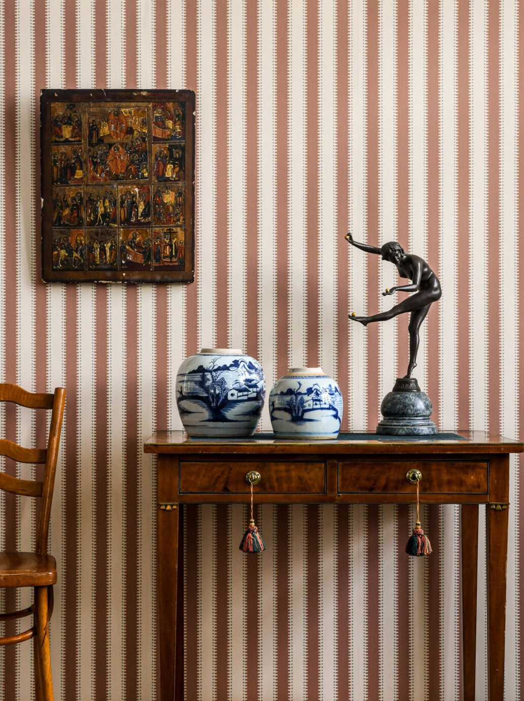 Jagged Stripe Powder Tan - 30-58 – Scandinavian Wallpaper