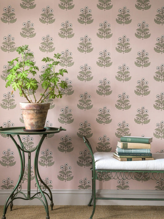 This charming flower print, with inspiration from old woodblock printed fabrics, adds a playful atmosphere to the interior.