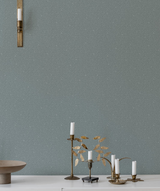 Edvin is a subtle and delicate pattern where growing foliage and small twinflowers gently spread across the wallpaper. 