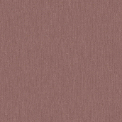 Marsala Linen comes in a medium-dark, muted wine-red shade with a soft Blue undertone that gives the color balance and depth. The subtle linen texture lends the surface a lively expression and a gentle shimmer as the light falls across the wall.