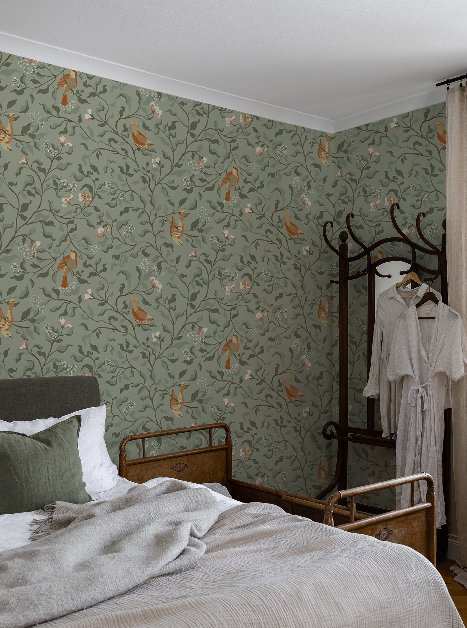 The wallpaper Josefin originates from a longing for spring and birdsong. 