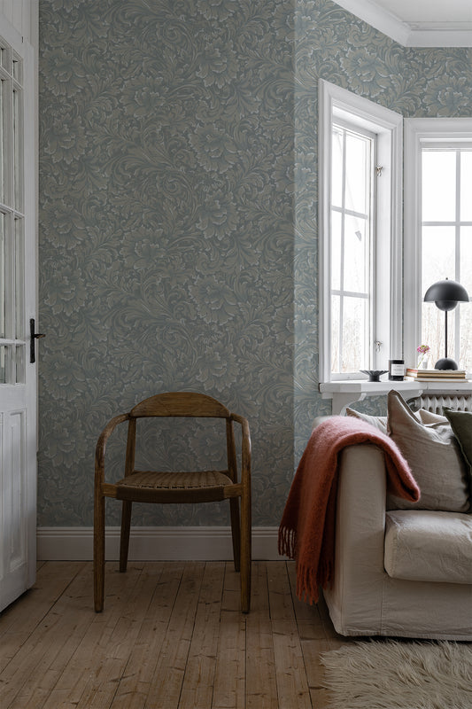 In a blend of fantasy and tradition on wallpaper, leafy tendrils and ornaments intertwine.