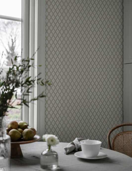 Our new wallpaper Selma is the younger sister of the popular Astrid.