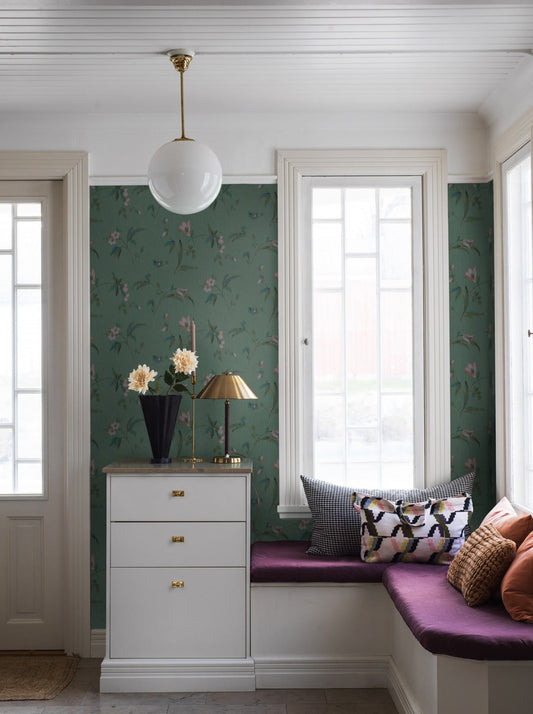 Colored in the original scheme of pink, blue and green turquoise, our Marlene wallpaper takes you to a world of vintage charm and Swedish Grace.