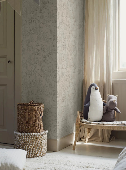 Set on a neutral and airy linen beige backdrop, our Forest Friends children’s wallpaper captures the spirit of the playful and inviting forest.