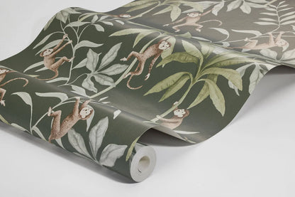 Colored in lush, flourishing tones of green and brown our Jungle Friends children’s wallpaper is ornamental and adorable. 