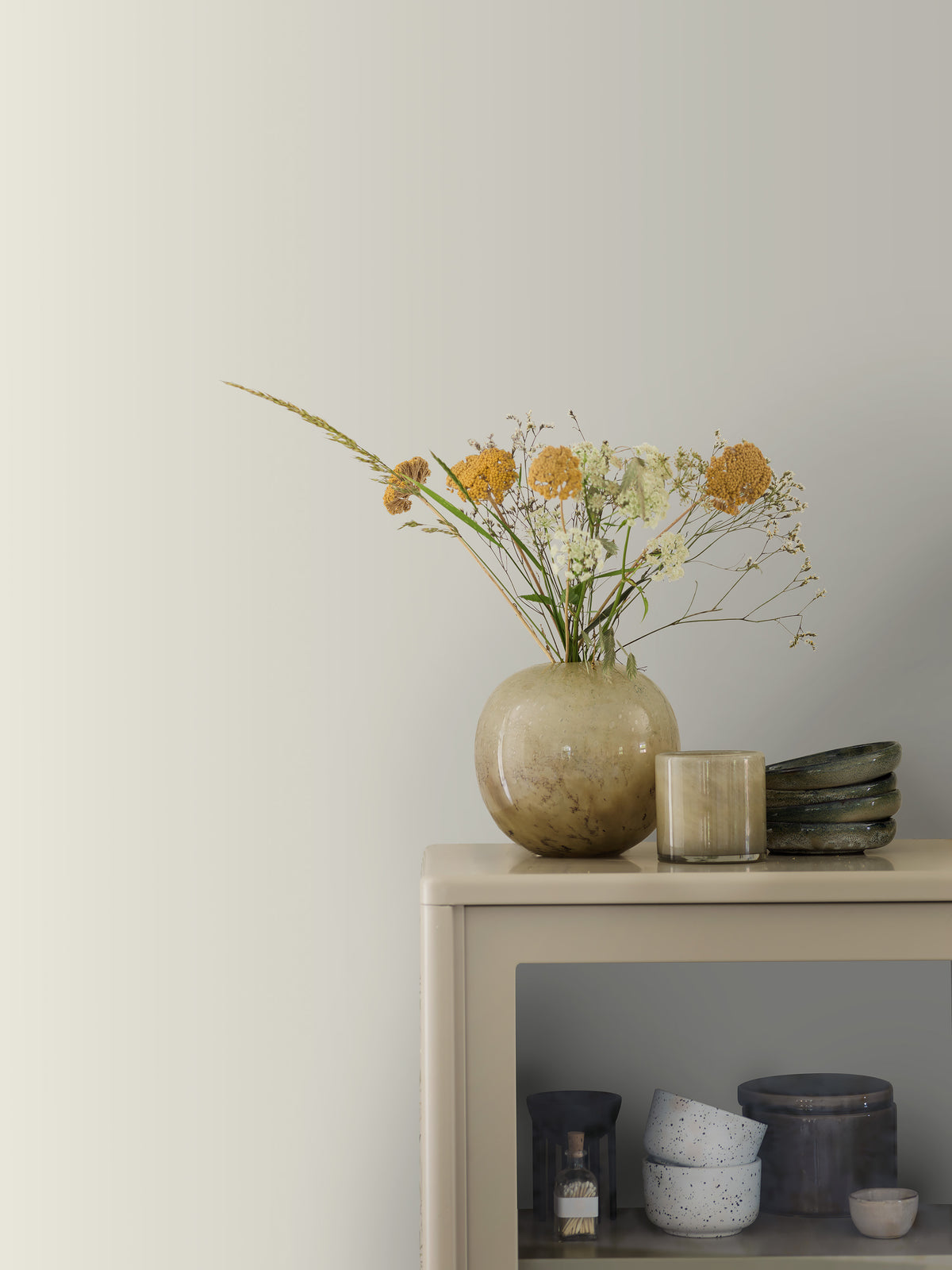  Vanilla comes in a light, warm creamy white tone that gives the room a soft and cosy feel. 