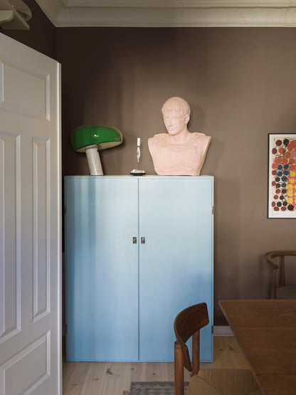 Chestnut Brown comes in a warm, muted Brown shade with a subtle Red undertone.