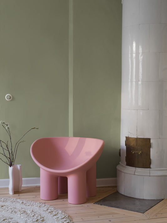  Green Spirit comes in a linden blossom green shade with a fresh yet muted character, inspired by spring’s first greenery. 