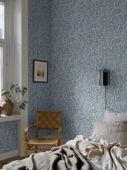 Bring fresh, airy energy to your walls with this Ferns wallpaper colored in a beautiful sky-blue hue on a white background. 