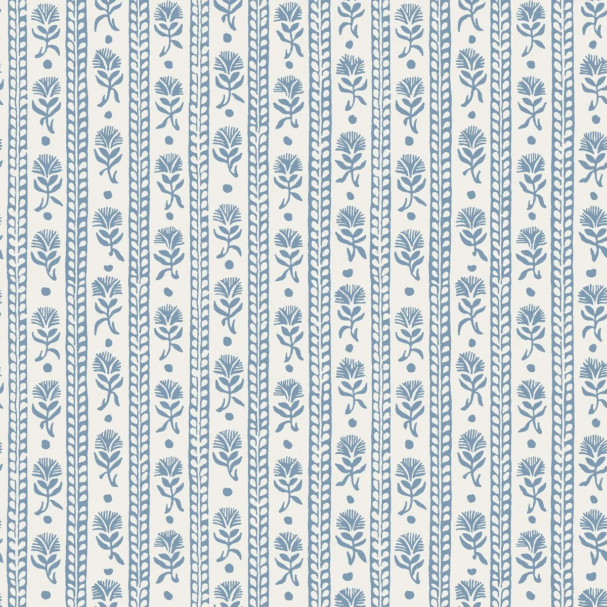  Porcelain blue carnations stretch gently across a clean white background in this Nejlikerand wallpaper. 