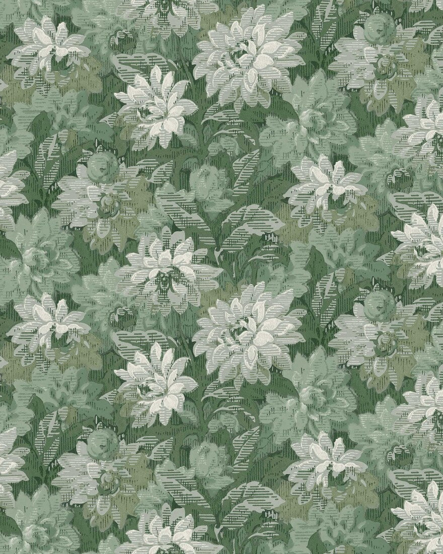 Colored in contrasting shades of green, our Delilah wallpaper is balanced, harmonious and serene. The floral tapestry pattern, filled with blooming dahlias, unfolds with gentle movement and refined detail.