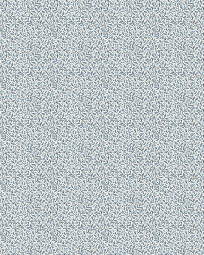 Colored in airy light blue tones, our Ida wallpaper features fine leafy vines that weave naturally across the wall. 