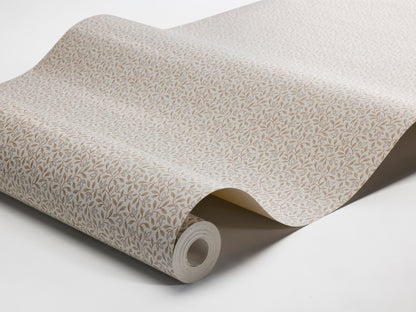 In warm beige tones, our Ida wallpaper reveals a graceful vine pattern of soft leaves and slender stems.