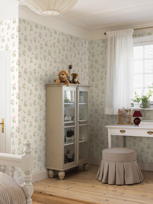  Luktärt is a Romantic, floral wallpaper with an airy pattern of sweet violets, sweet peas, and fluttering dragonflies and butterflies. 