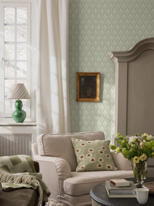  The green, patterned wallpaper Harald dates back to the late 1800s. 