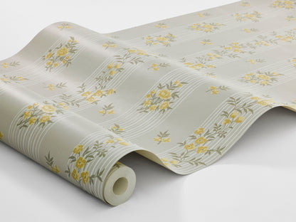 Garlands of black-eyed Susans and sweet little rose bouquets adorn the Striped mural wallpaper Hufvudsta Gård.