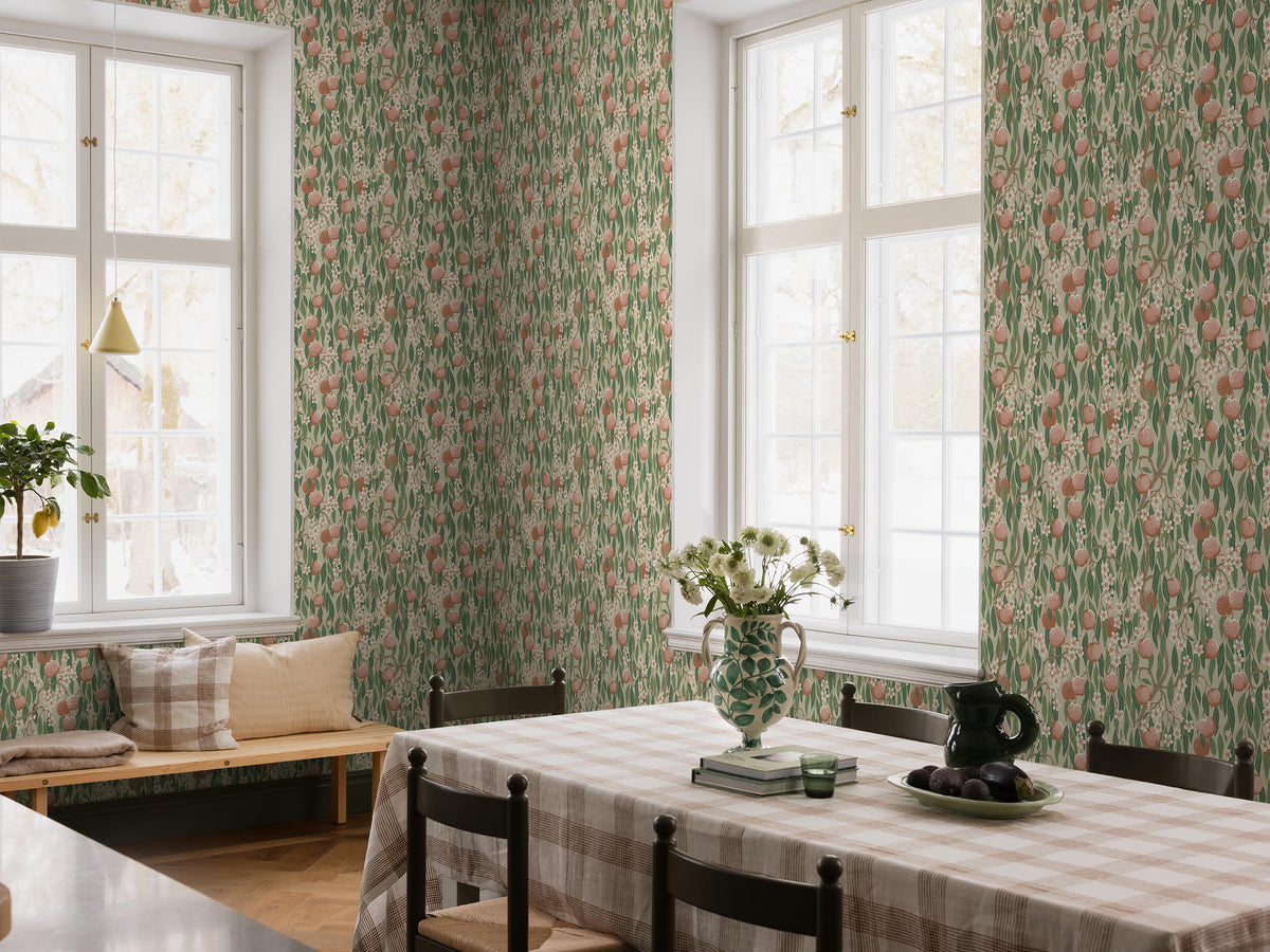 On the Peach Tree wallpaper, fully ripe fruits grow side by side with beautifully fragrant peach blossoms. 