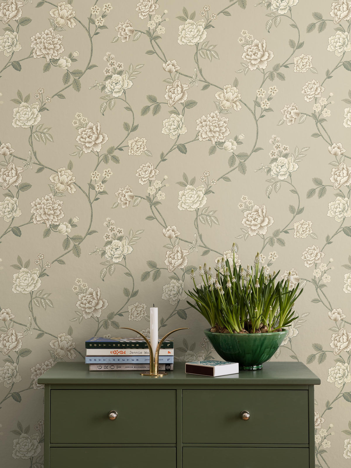 Peony Garden is a large-floral wallpaper with a romantic, flowing pattern of flowers and leaves in various shapes. The pattern is newly drawn, but inspired by classic floral designs for wallpaper and textiles. 